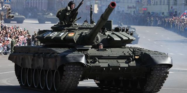 Rus ordusuna 8 tip askeri teçhizat teslimatı