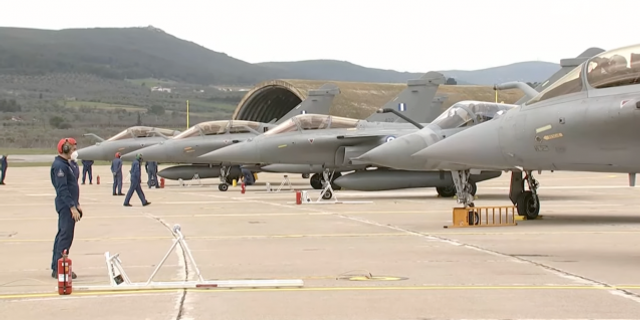 Yunanistan ilk parti Rafale savaş uçaklarını teslim aldı