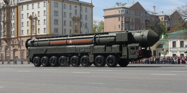 Rusya balistik füzelerini deneyecek