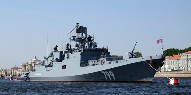 Rus Donanması Odessa açıklarında bekliyor