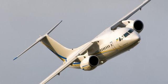 Ukrayna'ya AN-158 uçağı yardımı