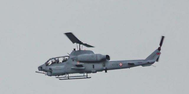 Deniz Kuvvetleri'nin Cobra helikopterleri ilk uçuşlarını gerçekleştiriyor