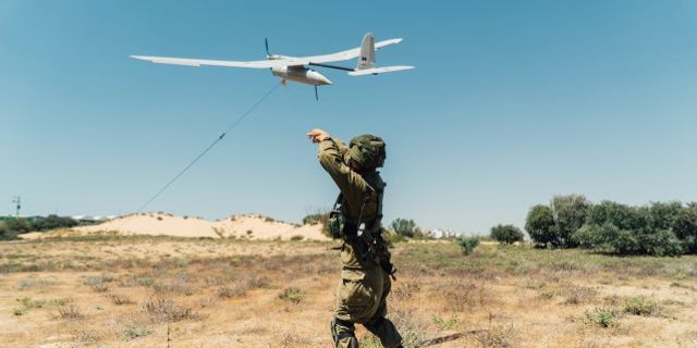 İsrail ordusu yanlışlıkla kendi İHA'sını düşürmeye çalıştı