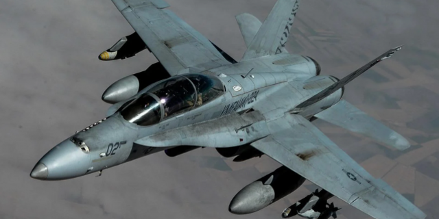 ABD Donanması'nın F/A-18E savaş uçağı düştü