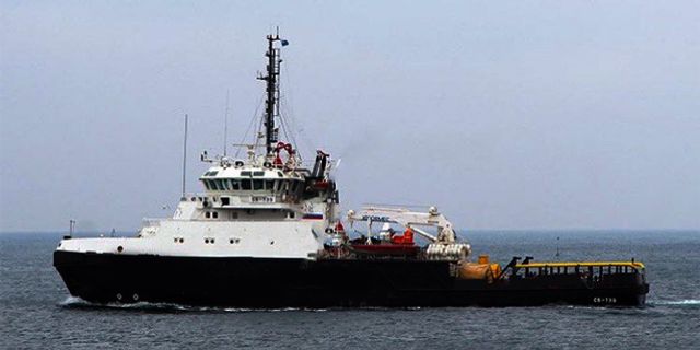 Ukrayna, Yılan Adası'na giden Rus gemisini batırdı