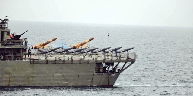 İran Donanması'ndan Hint Okyanusu'nda İHA tatbikatı