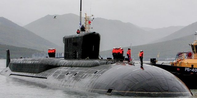 Rus nükleer denizaltısı testlere başladı