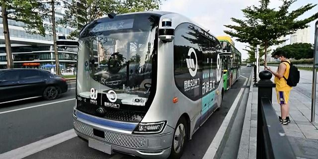 Çin'de otonom otobüsler test sürüşlerine başlandı