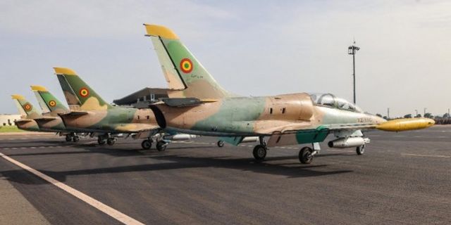 Rusya'dan Mali'ye helikopter ve savaş uçağı teslimatı