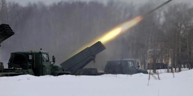 Rusya Donetsk bölgesini vurmaya devam ediyor