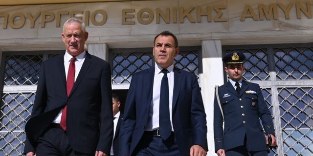 İsrail Savunma Bakanı Yunanistan'da
