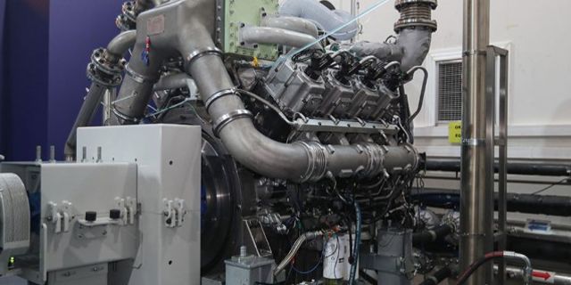 Türkiye'nin ilk yerli tasarım lokomotif motoru tanıtıldı