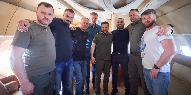 Türkiye'deki 5 Azov komutanı Ukrayna'ya döndü