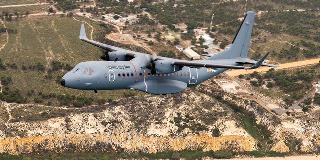 Airbus'tan Hindistan'a ilk C295 askeri kargo uçağı teslimatı