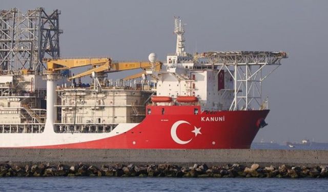 Kanuni sondaj gemisi Karadeniz'de sondaja hazırlanıyor