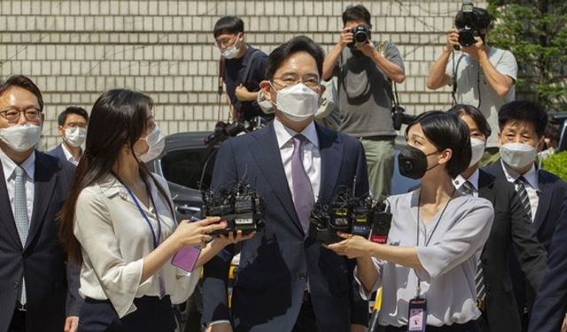 Samsung'un Yönetim Kurulu Başkanına 2,5 yıl hapis cezası