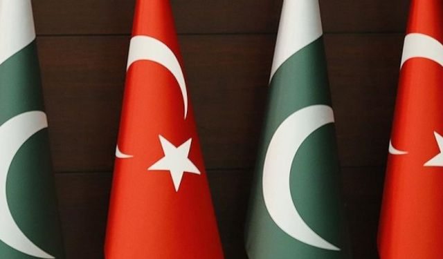 Pakistan'dan şehit edilen 13 Türk vatandaşı için başsağlığı