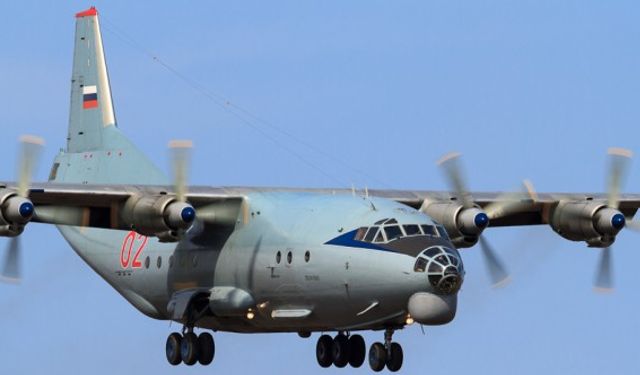 Rus askeri kargo uçağı pistten çıktı