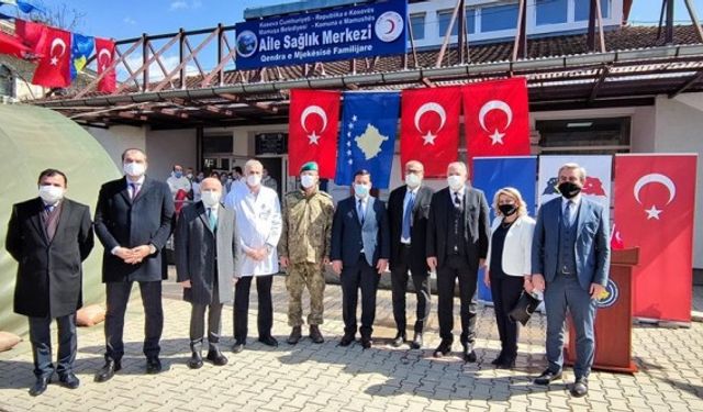 Türk askerinden Kosova'daki tek Türk belediyesi Mamuşa'ya sağlık alanında destek