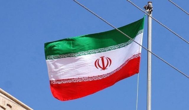 İran ABD yaptırımlarının adım adım kaldırılmasını reddediyor