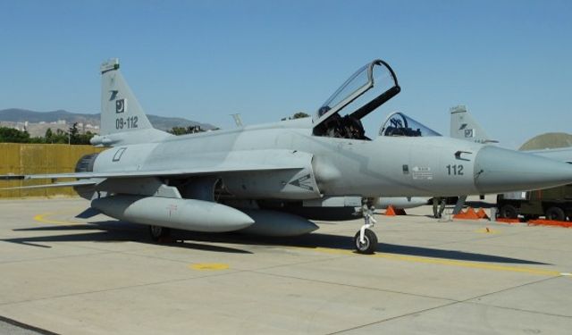 Arjantin, Pakistan'dan JF-17 Thunder savaş uçağı satın alacak