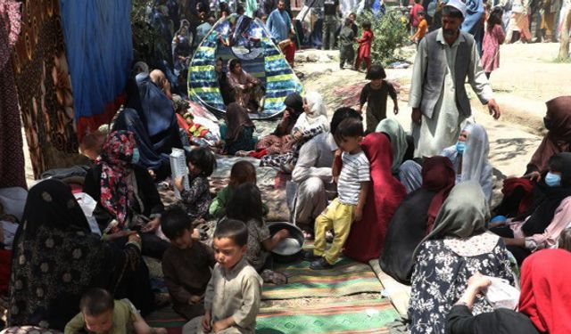 Kabil'deki kamplarda yaşayanlar Kunduz'a geri dönmeye başladı
