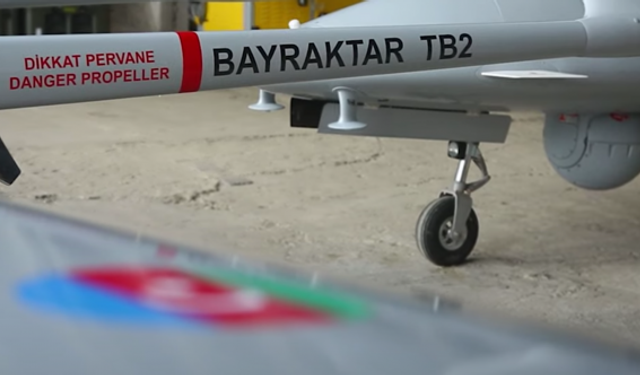 Azerbaycan'dan TB2'lerle eğitim uçuşu