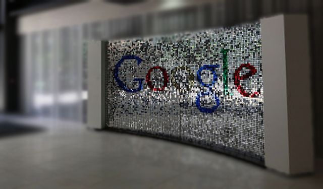 Google'dan 17 Rus 'hacker'a suç duyurusu