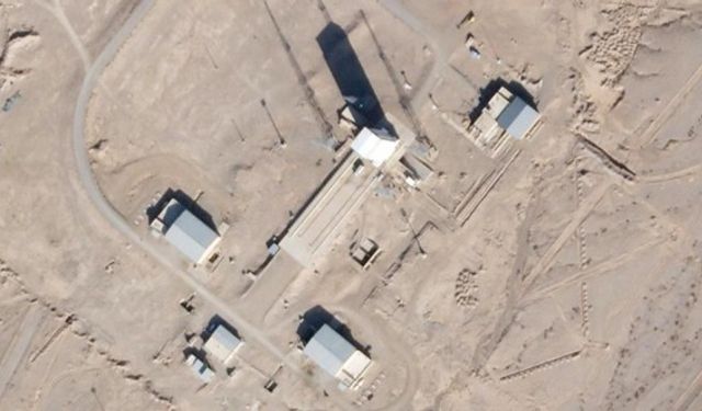 İran uydu fırlatmaya hazırlanıyor