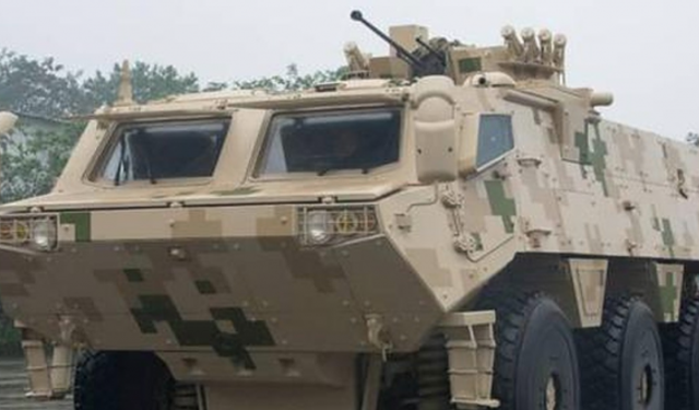 Mali Çin'den VN2C zırhlı araçları teslim aldı