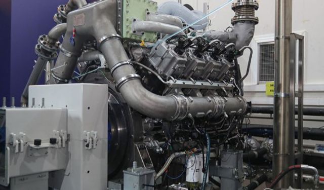 Türkiye'nin ilk yerli tasarım lokomotif motoru tanıtıldı