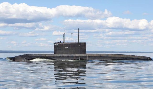 Rusya yeni denizaltısını teslim alıyor