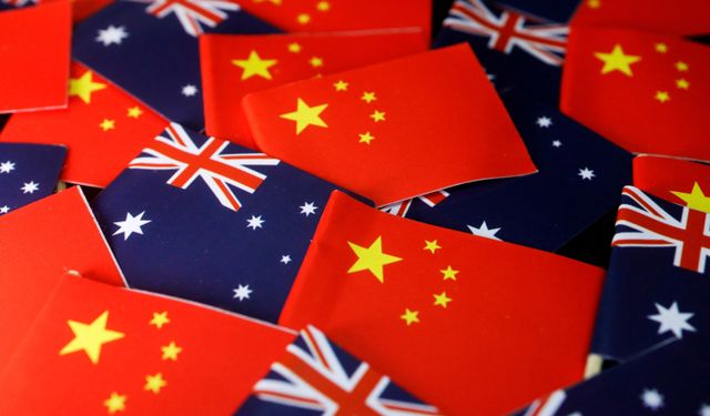 Çin gemisi, Avustralyalı askeri dalgıçları sonarla yaraladı