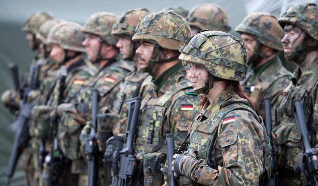 Almanya, orduyu savaşa uygun hale getirmeye çalışıyor